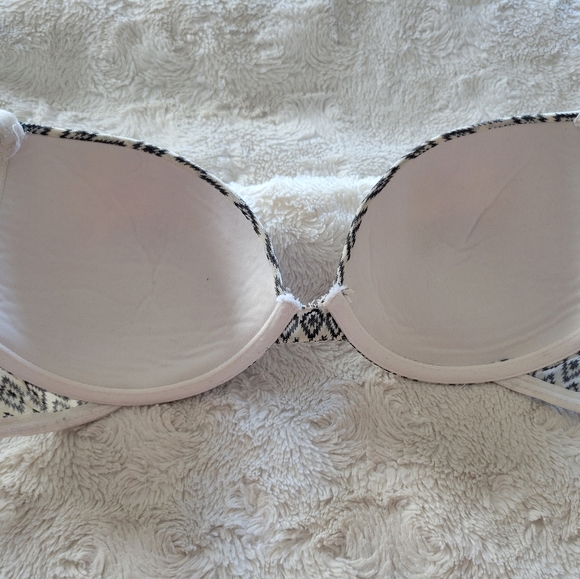 Bra - Picture 2 of 4